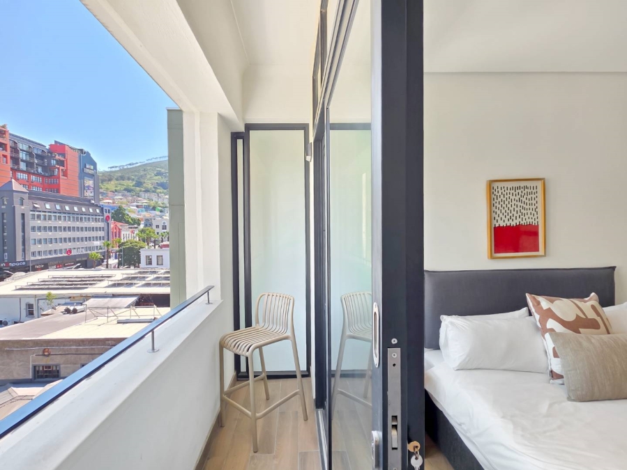 1 Bedroom Property for Sale in Cape Town City Centre Western Cape